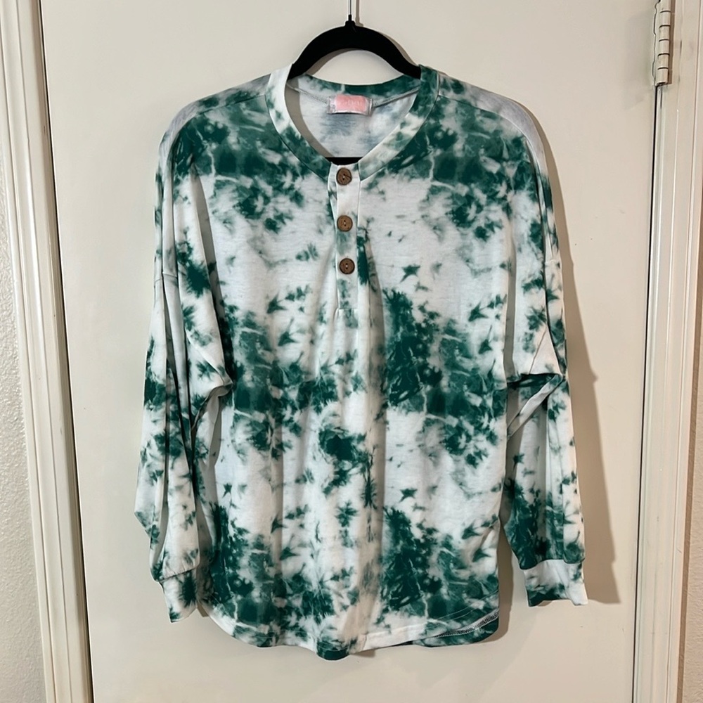 CDM Women’s Long Sleeved Tie Died Shirt St Patrick’s Day